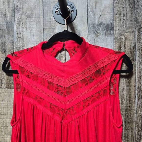 5/$25 AGB Red Lace Shift Mini Dress - Picture 2 of 6